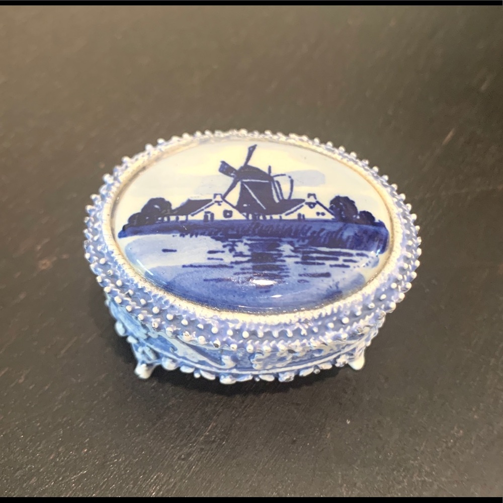 DELFT Trinket Box Lidded Porcelain Holland Vintage